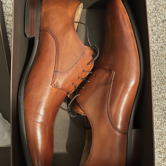 Dress shoes - Picture 2 of 3